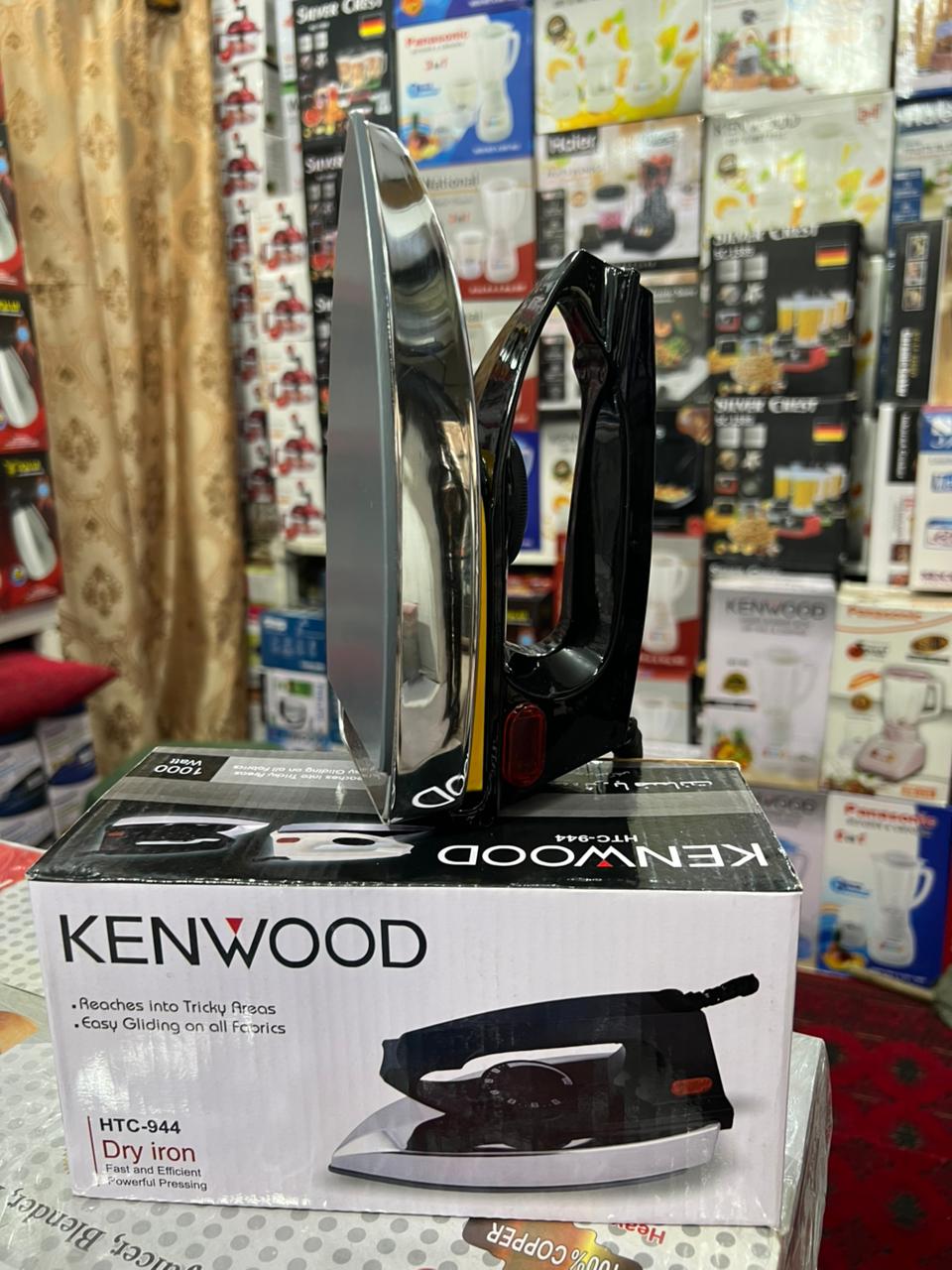 Lightweight automatic dry iron with  nonstick base auto thermostat and light and comfortable had grip original & lightweight full ceramic nonstick coated