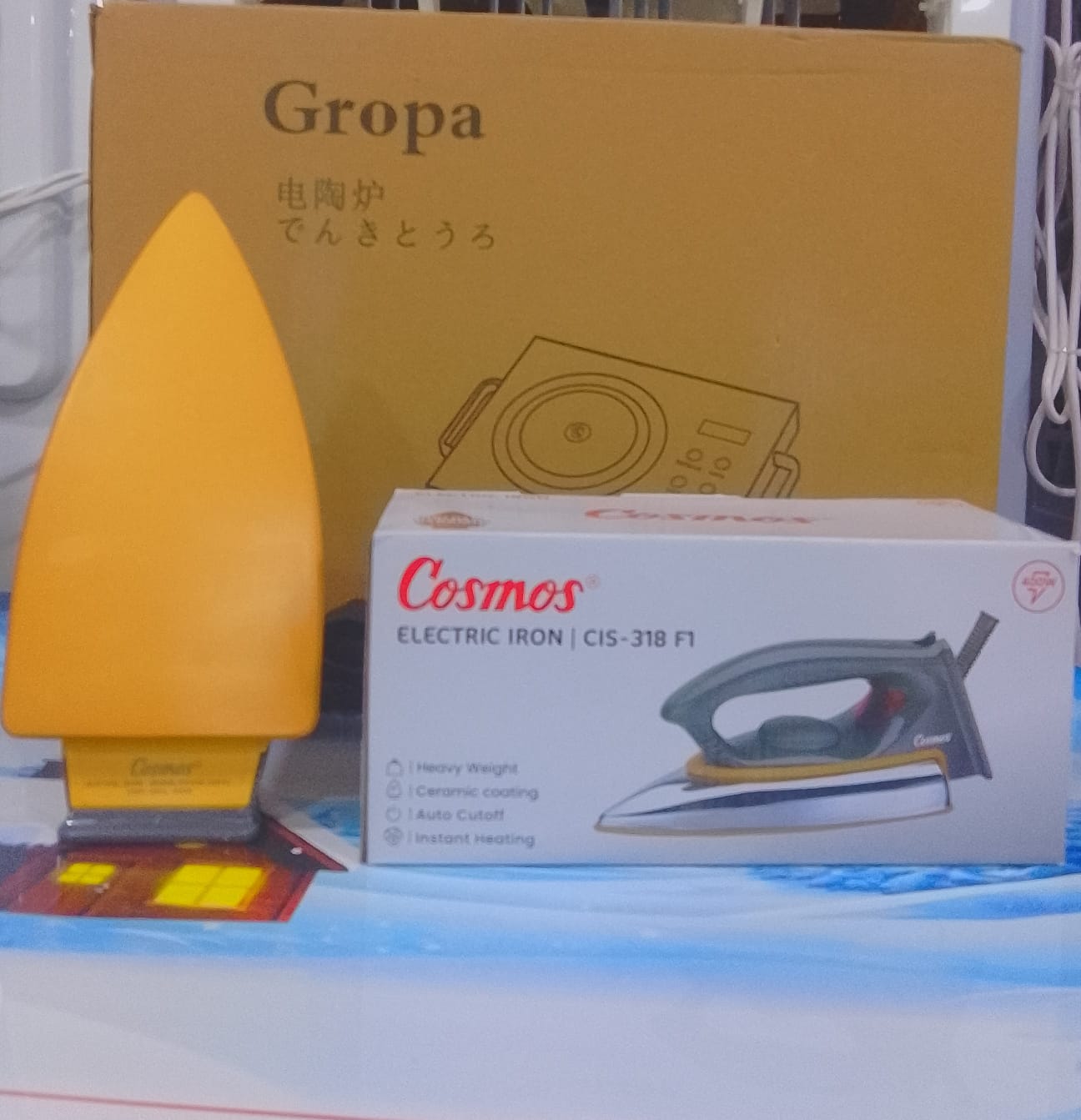 cosmos iron , 400watt dry iron , original golden base iron , automatic iron , nonstick base iron ceramic base auto cutoff and adjustable thermostat