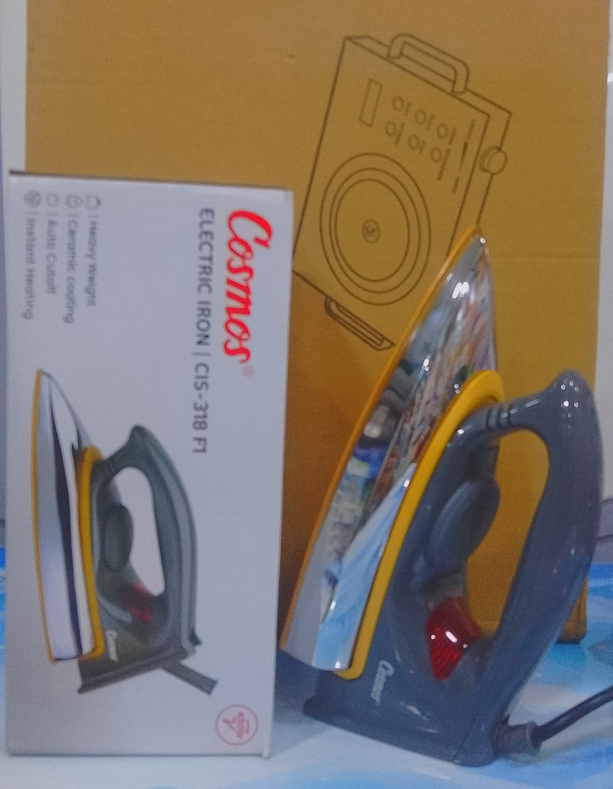 cosmos iron , 400watt dry iron , original golden base iron , automatic iron , nonstick base iron ceramic base auto cutoff and adjustable thermostat